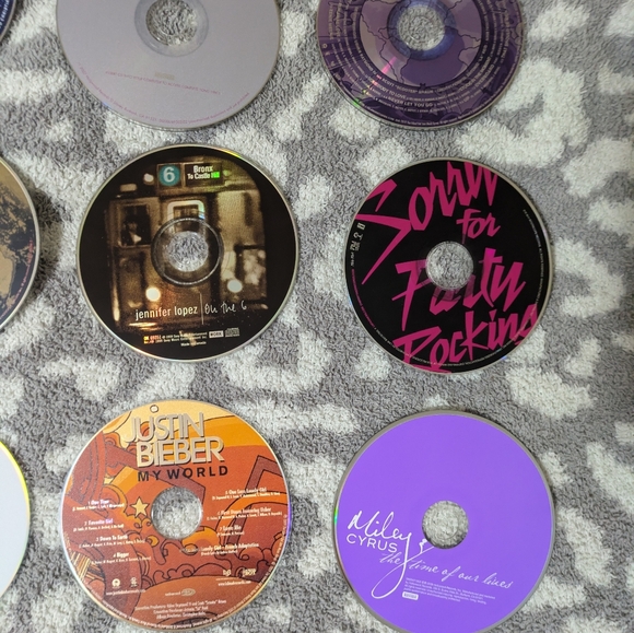 Assorted Music CDs Collection - Picture 3 of 5